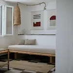 Yi & Thalassa Living By Khi Pensionat Kithnos