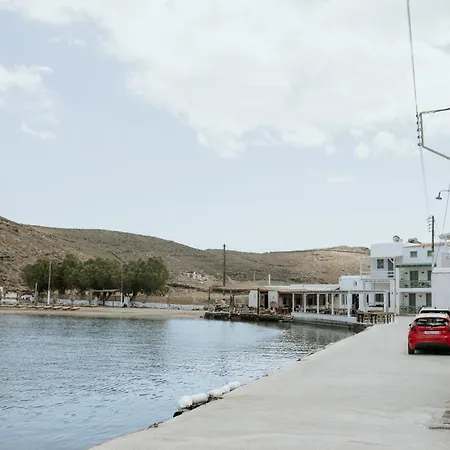 Guest house Yi & Thalassa Living By Khi Kythnos