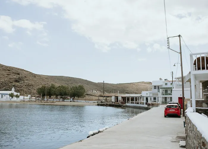 Gasthof Yi & Thalassa Living By Khi Kythnos